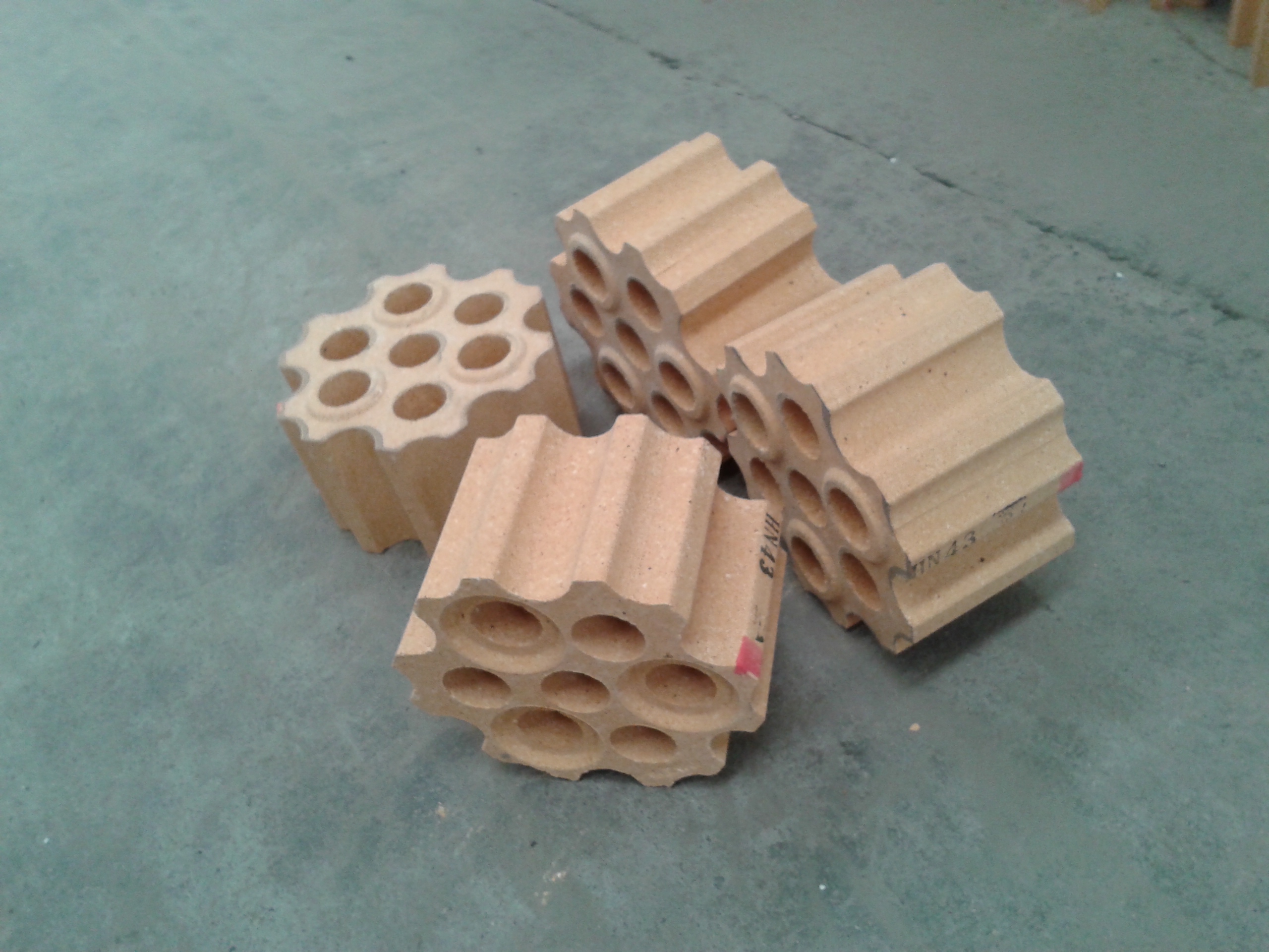 Checker brick - Công Ty TNHH Vật Liệu Mới Nhiệt Độ Cao Xingbao Hồ Nam